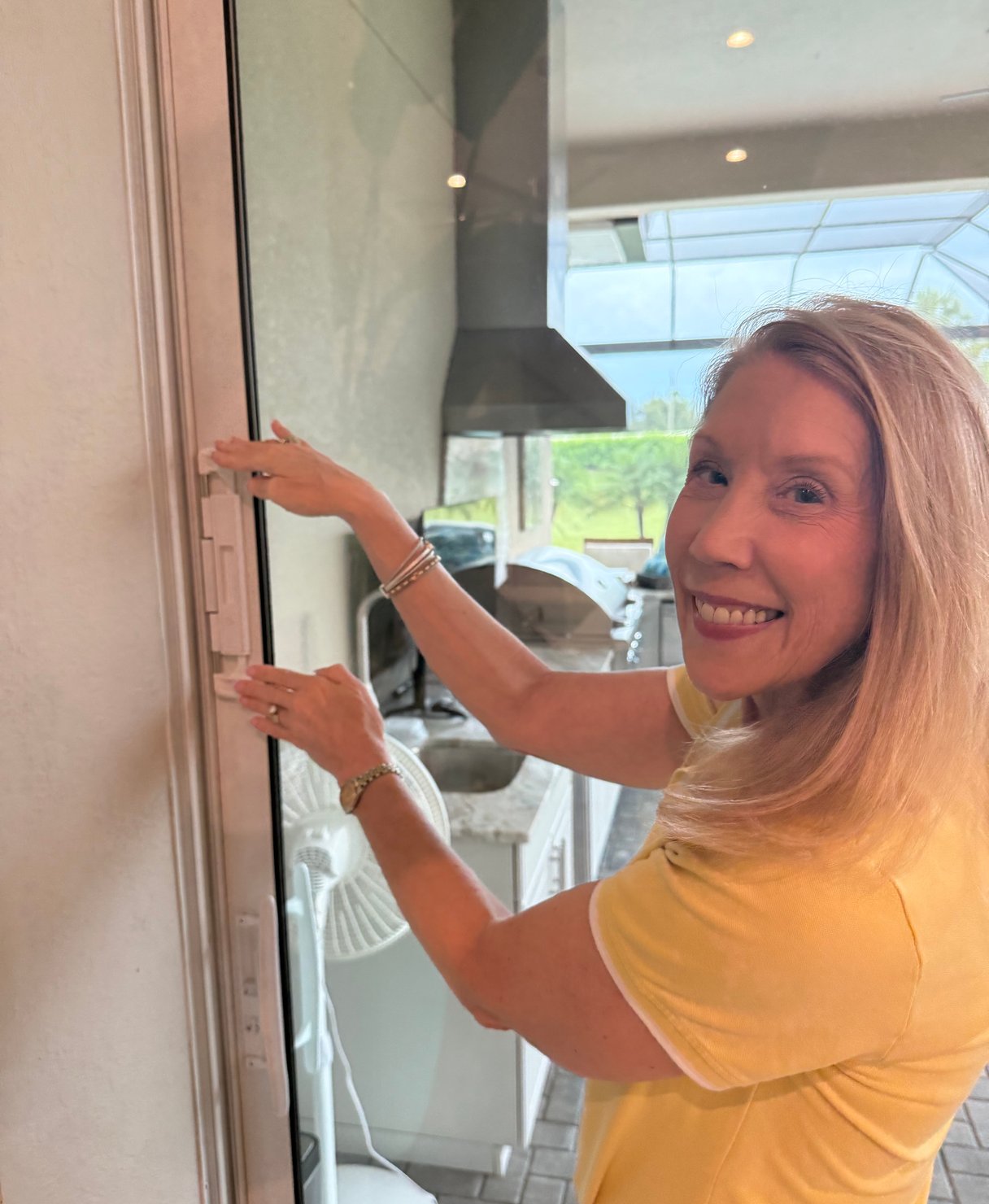 Handle bar with lock